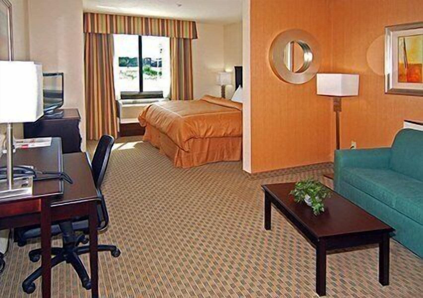 Fairfield By Marriott Inn & Suites Hillsboro Exterior photo